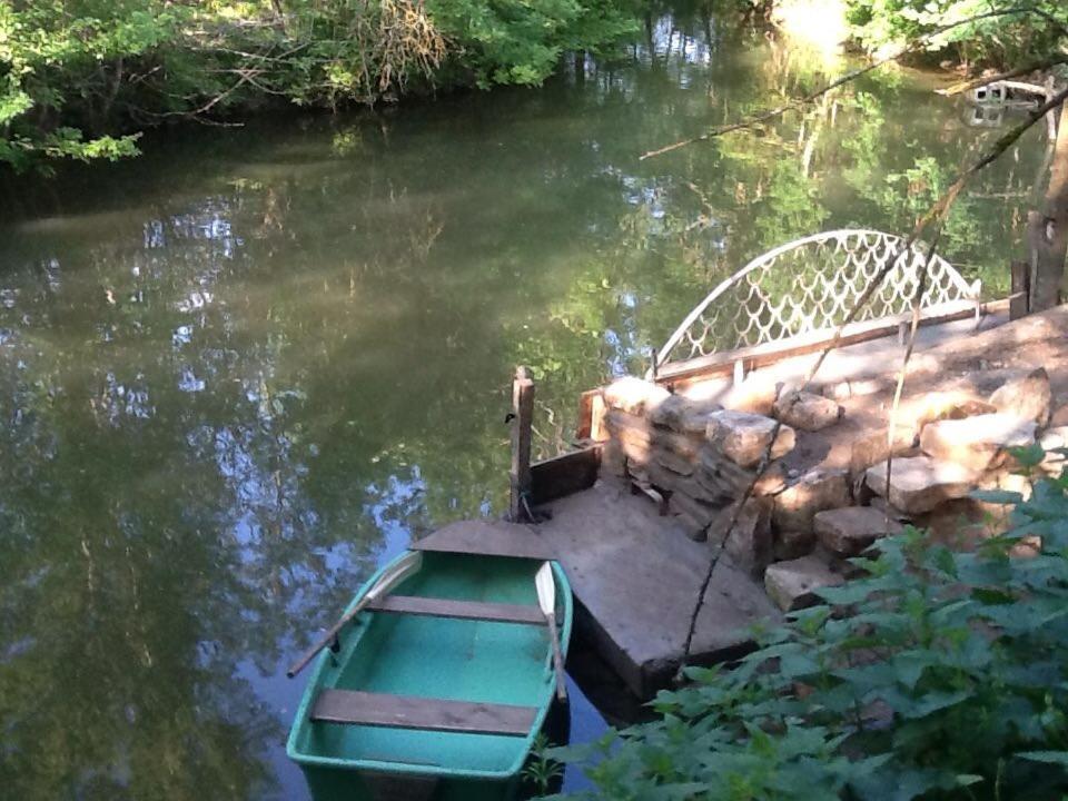 En Bord De Riviere Leilighet Casseneuil Eksteriør bilde